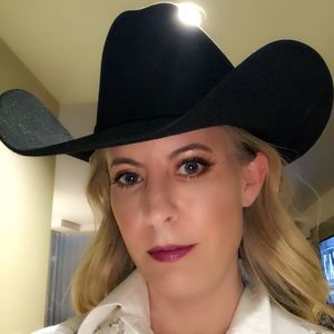 Meet your Posher, Christine